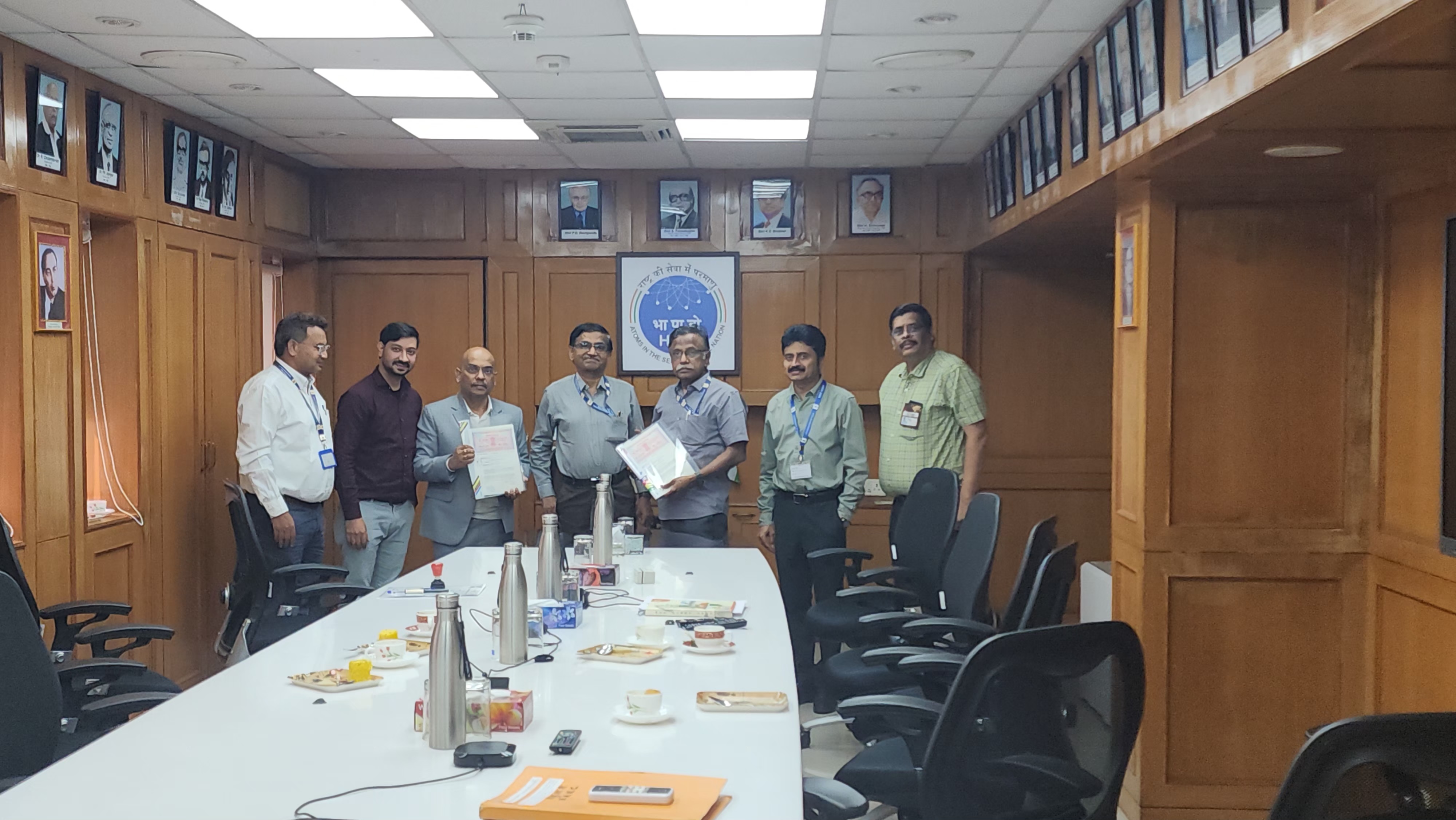09/12/2024 को श्रीमती पावर ट्रेडिंग कॉर्पोरेशन इंडिया लिमिटेड, दिल्ली एवं हेवी वॉटर बोर्ड के बीच हेवी वॉटर प्लांट (मनुगुरु) के सीपीपी से विद्युत (अधिकतम 20 मेगावॉट) के निर्यात हेतु समझौता ज्ञापन (MoU) पर हस्ताक्षर किए गए।