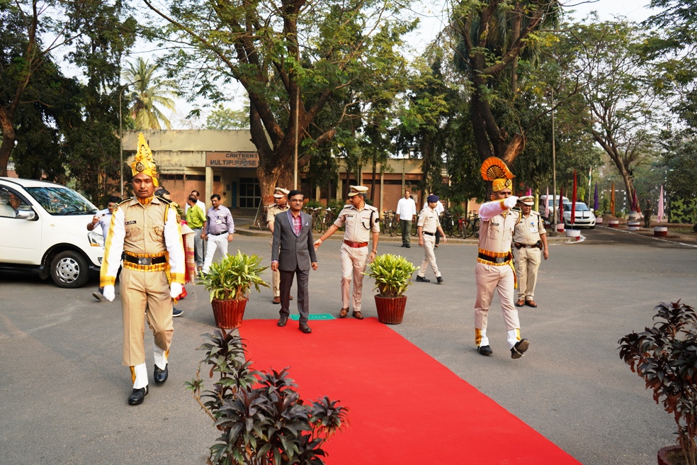 Shri S. Satyakumar, Chief Executive, HWB and Chief Guest of Republic Day 2026 function on 26/1/2026 at HWP, Manuguru