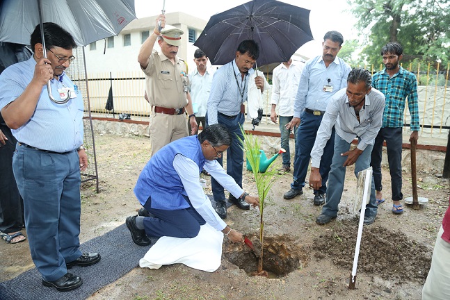 डॉ. यू. कामाची मुदाली, मुख्य कार्यकारी, एचडब्ल्यूबी द्वारा भारी जल संयंत्र, कोटा का दौरा एवं 5 एवं 6 अगस्त 2019 को कोटा में एनयूजे-डीएई पत्रकार बैठक