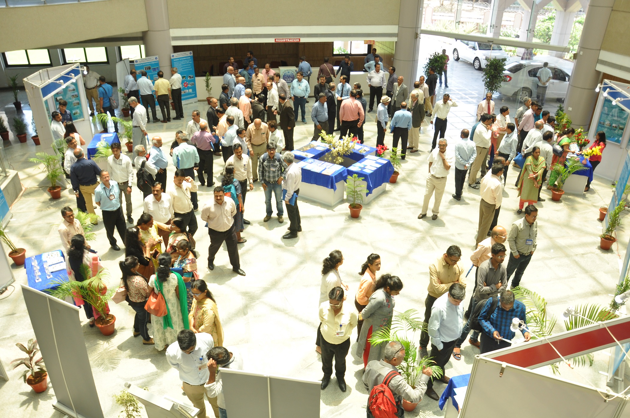 ड्यूटेरियम / भारी जल के गैर-परमाणु अनुप्रयोगों पर विषय बैठक – 30.04.2019 को प्रदर्शनी का उद्घाटन मुख्य अतिथि डॉ. एस. बनर्जी, पूर्व अध्यक्ष, एईसी एवं डीएई (होमी भाभा चेयर) द्वारा किया गया।