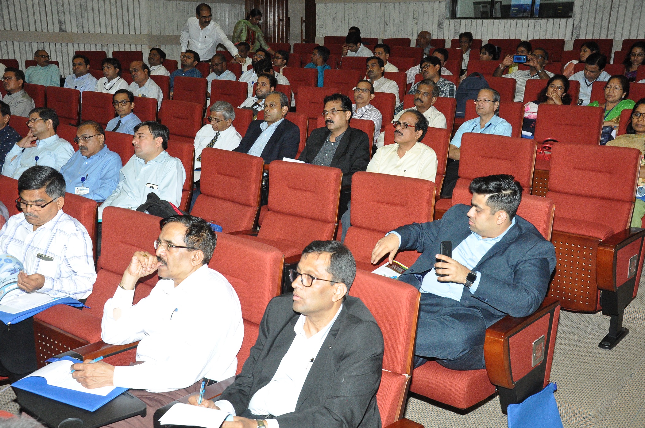 ड्यूटेरियम / भारी जल के गैर-परमाणु अनुप्रयोगों पर विषय बैठक – 30.04.2019 : सत्र 1 (एचडब्ल्यूबी एवं डीएई की अन्य इकाइयों द्वारा की जा रही गतिविधियाँ)