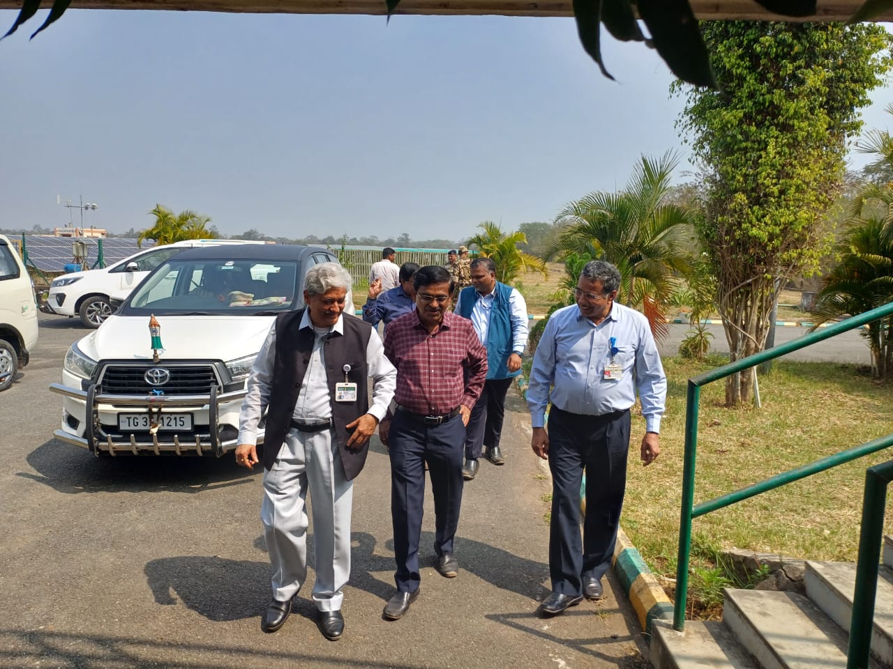 10 फरवरी 2025 को भापासं (मणुगुरु) में श्री एस. सत्यकुमार, मुख्य कार्यकारी, भापाबो और श्री मुदित श्रीवास्तव, आईएफए, भापाबो की उपस्थिति में श्री डी.के. शुक्ला, अध्यक्ष, एईआरबी द्वारा "बोरॉन कार्बाइड पेलेटाइजेशन प्लांट के विस्तार" का शिलान्यास 