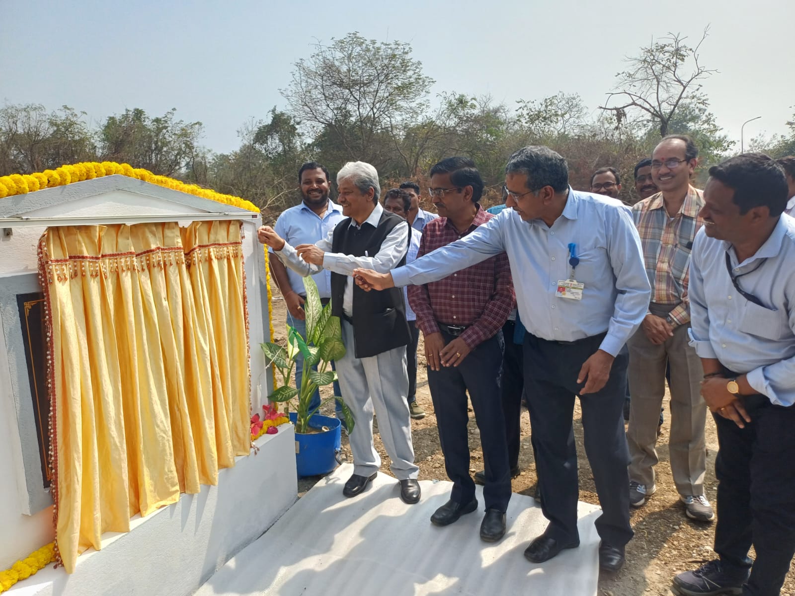 10 फरवरी 2025 को भापासं (मणुगुरु) में श्री एस. सत्यकुमार, मुख्य कार्यकारी, भापाबो और श्री मुदित श्रीवास्तव, आईएफए, भापाबो की उपस्थिति में श्री डी.के. शुक्ला, अध्यक्ष, एईआरबी द्वारा "बोरॉन कार्बाइड पेलेटाइजेशन प्लांट के विस्तार" का शिलान्यास 