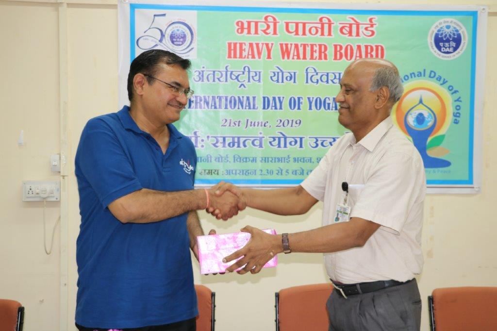 अंतरराष्ट्रीय योग दिवस 2019 एचडब्ल्यूबी (मुख्यालय) में