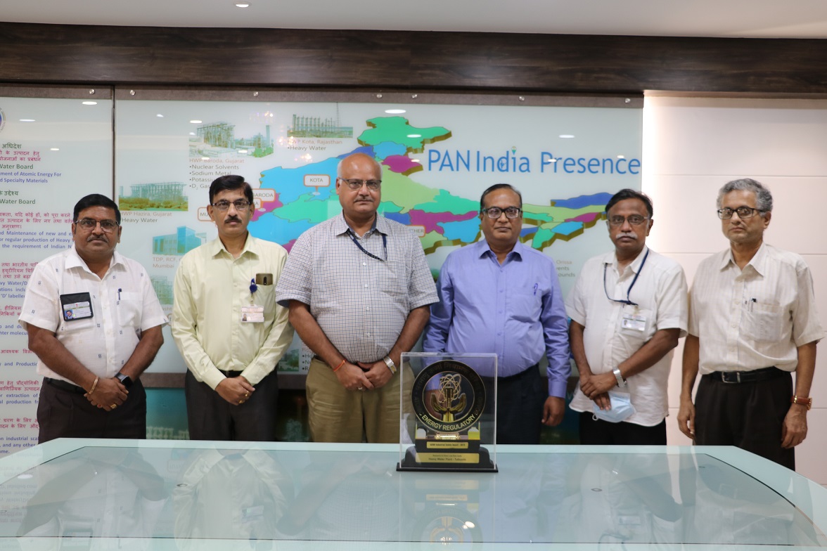 एचडब्ल्यूपी तूतीकोरिन को "अनुसंधान एवं विकास तथा अन्य निम्न जोखिम इकाइयों" श्रेणी में एईआरबी का औद्योगिक सुरक्षा पुरस्कार – 2019 प्रदान किया गया।
