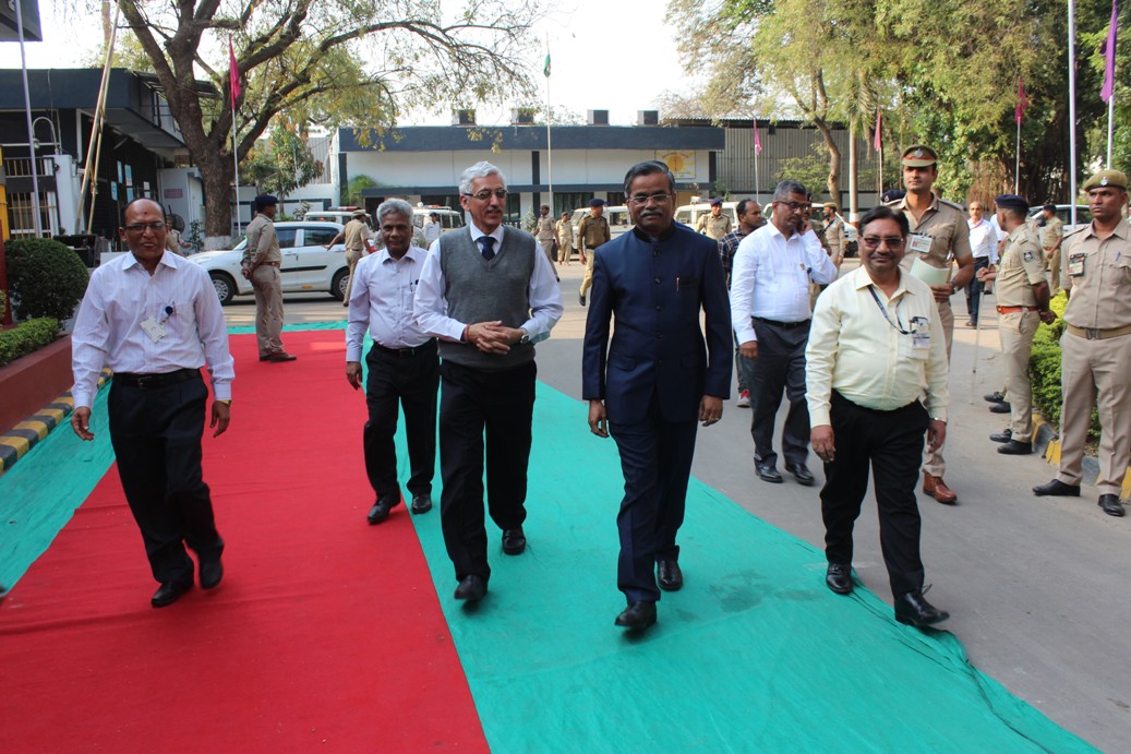 1_dignitaries